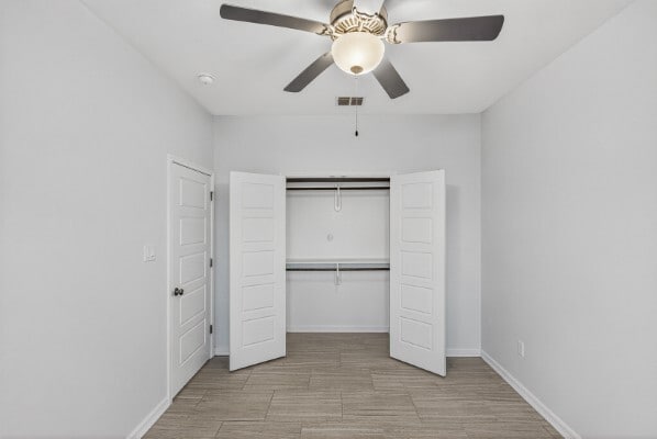 Building Photo - 13825 Suntan Ave