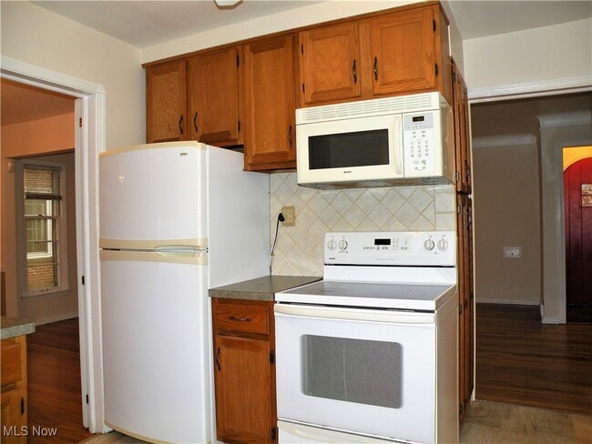 Building Photo - 21216 N Park Dr