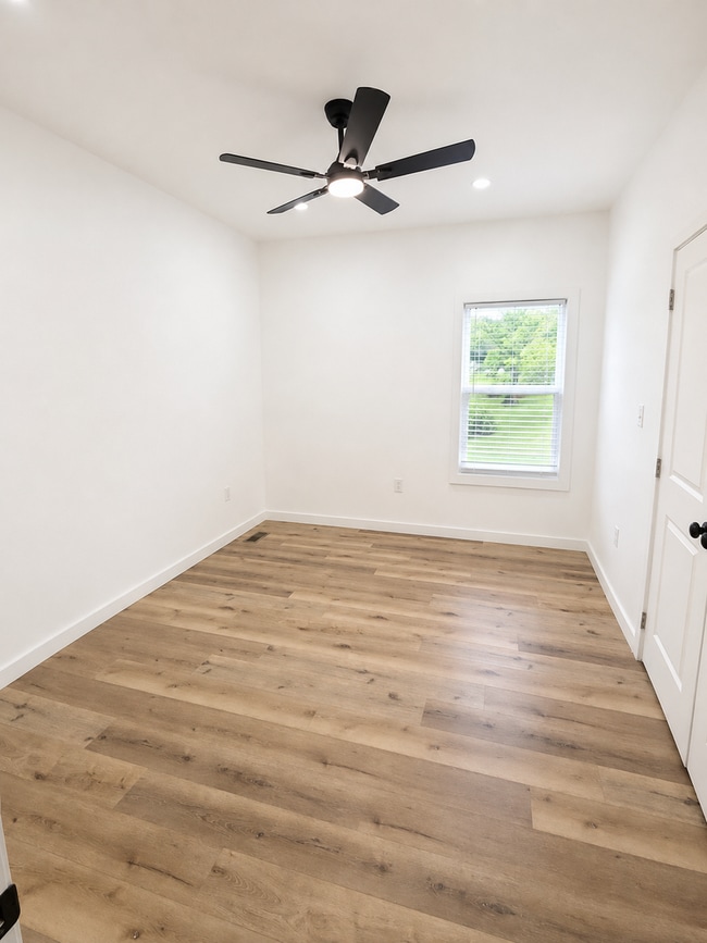 Building Photo - Brand-New 2-Bedroom Home with Modern Finishes in Crossville