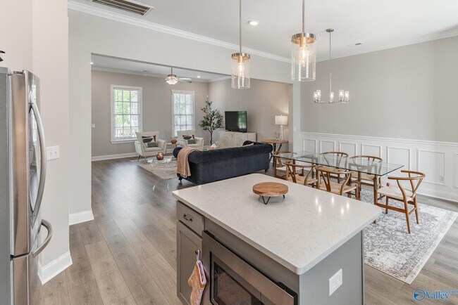 Building Photo - 40 Pine St