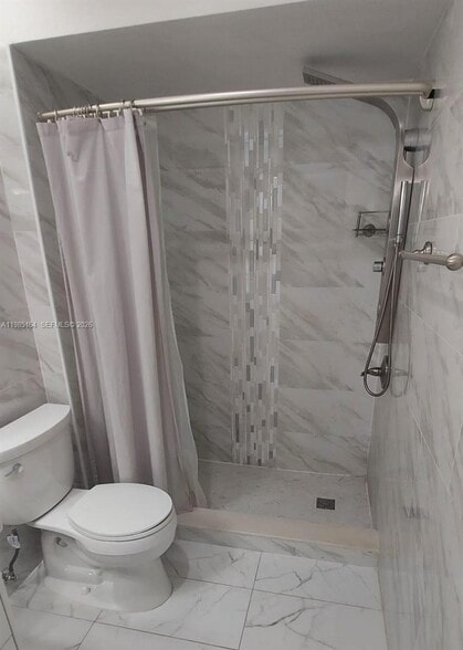 Building Photo - 731 Vista Isles Dr