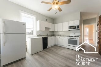 Building Photo - 2042 W Armitage Ave