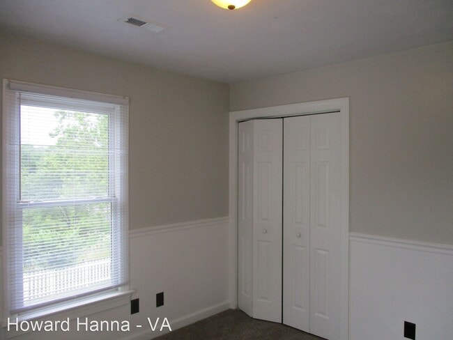 Building Photo - 3 br, 2.5 bath House - 961 Thomas Circle