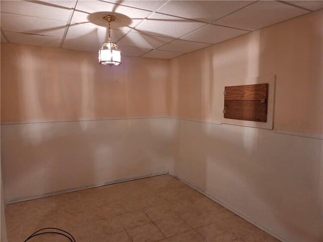 Building Photo - 111 Saddle Brook Cir