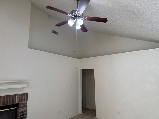 Building Photo - Cute Single Story 3 Bedroom in Keller ISD