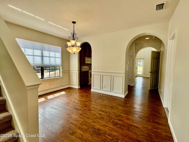 Building Photo - 1310 Lara Cir
