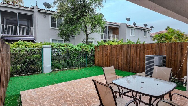 Building Photo - 11432 NW 48th Terrace