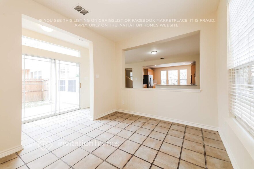 Building Photo - 6928 Wind Row Dr