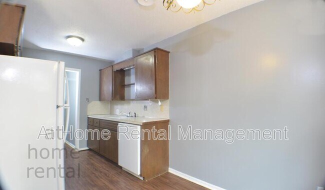 Building Photo - 4707 S Fulton Pl