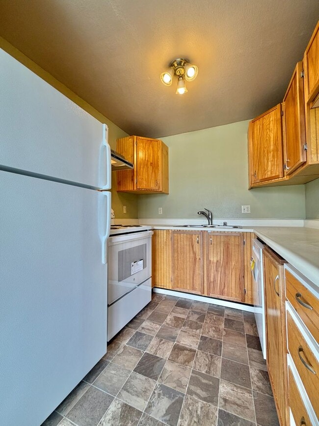 Building Photo - Affordable 2bed/2bath Condo Close to Everything