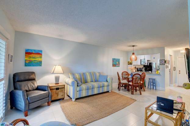 Building Photo - 207 Tropic Isle Dr