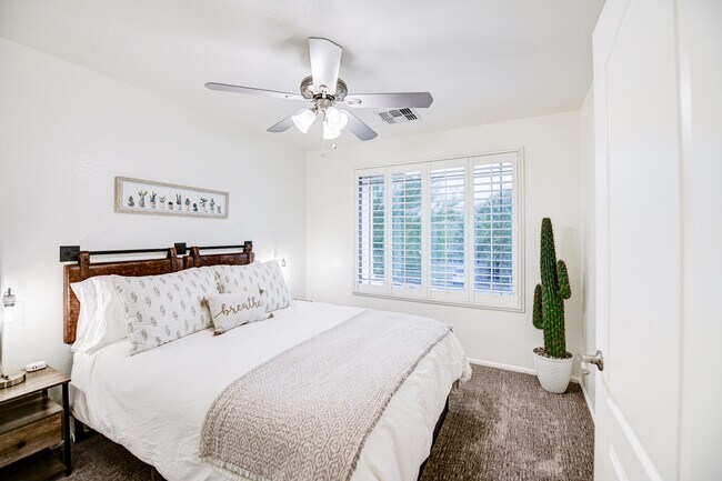 Bedroom 3 - 4222 E Bonanza Rd