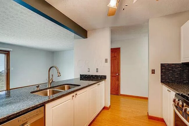 Building Photo - 6120 Georges Park Dr