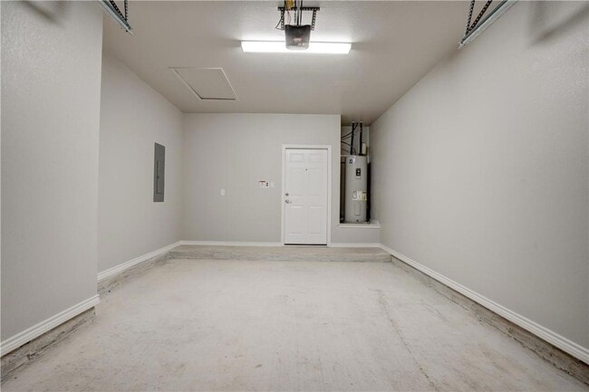 Building Photo - 381 County Rd 306