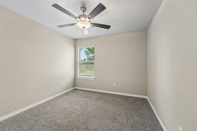 Building Photo - 12401 Samara Dr