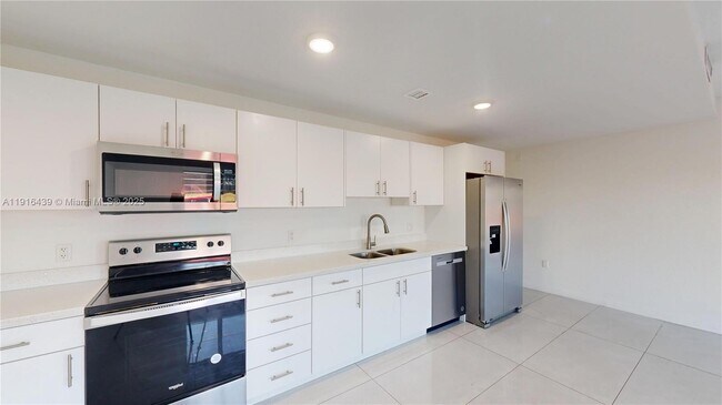 Building Photo - 14546 SW 260th St