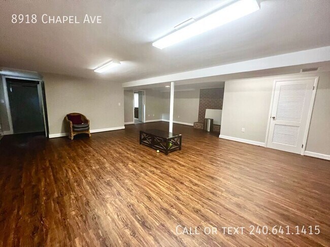 Building Photo - 8918 Chapel Ave