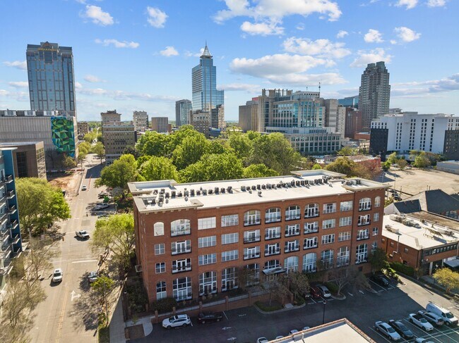 Building Photo - 200 S Dawson St