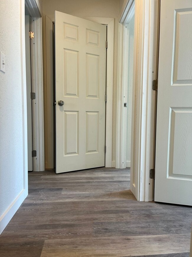 Building Photo - Smith