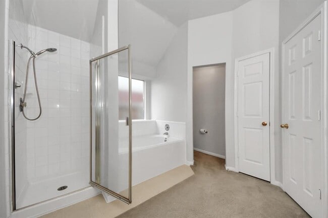 Building Photo - 21106 Brookrock Cir