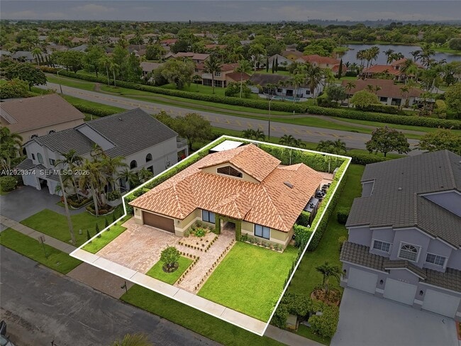 Building Photo - 19920 NW 9th Dr