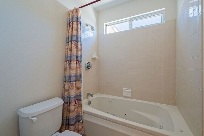 Building Photo - Warm Desert Living in La Cholla Ridge – 3 Bedroom Tucson Retreat