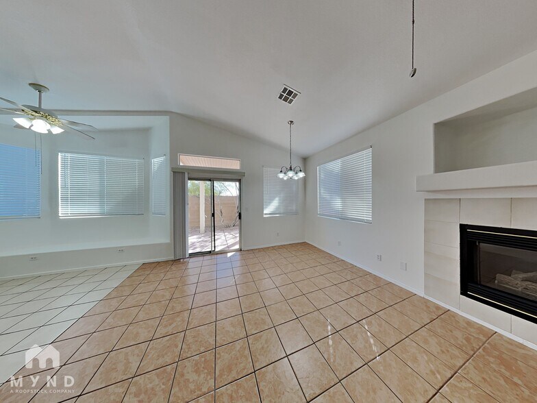 Building Photo - 9540 Ensworth St