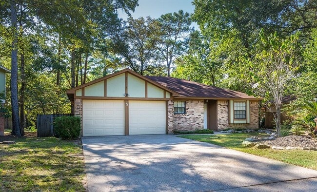 Primary Photo - 8 Green Haven Dr