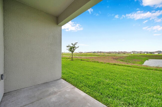 Building Photo - 9328 Bonita Mar Dr