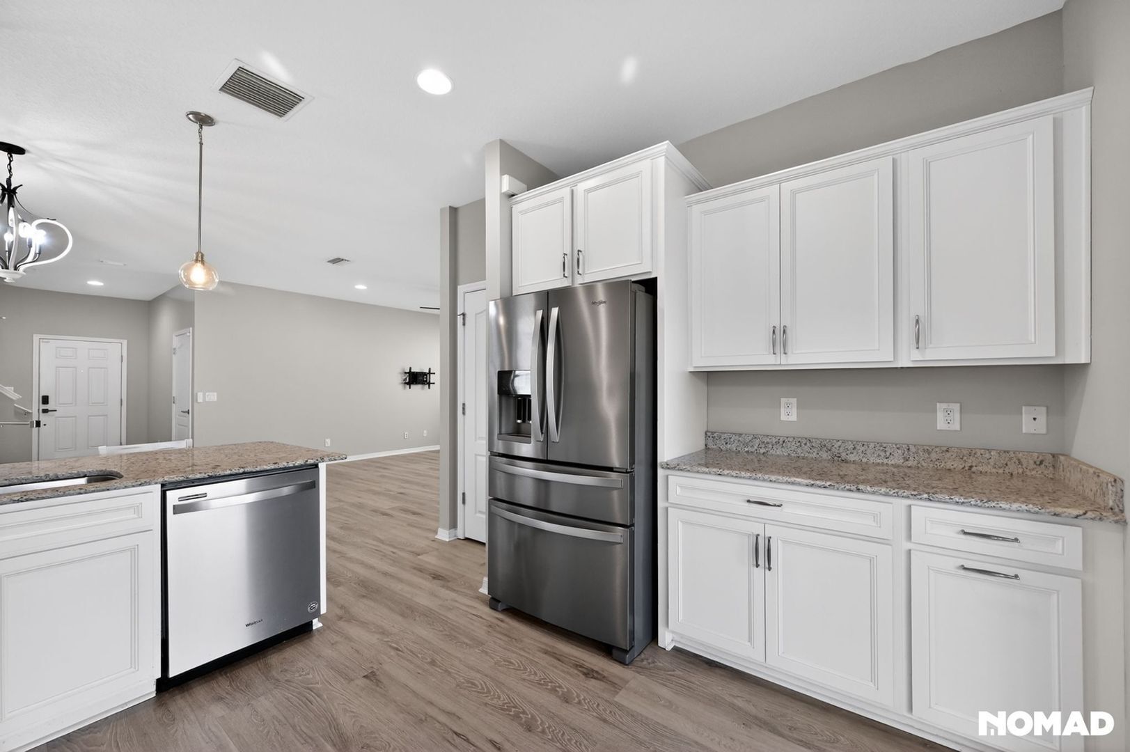 Building Photo - 5332 Fallen Leaf Dr