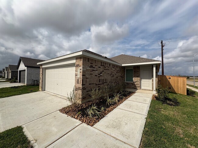 Building Photo - 5727 Little Redwing Dr