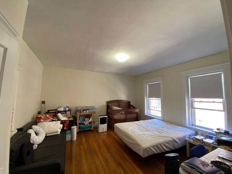 Building Photo - 5 Walbridge St