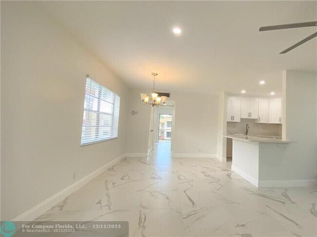 Building Photo - 954 Normandy Trail