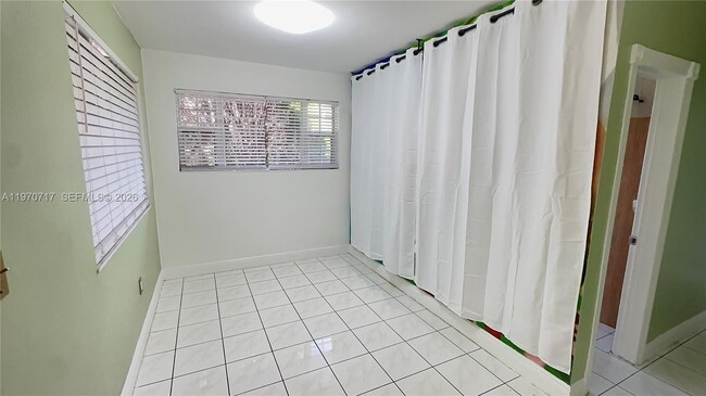 Building Photo - 110 NW 198th St