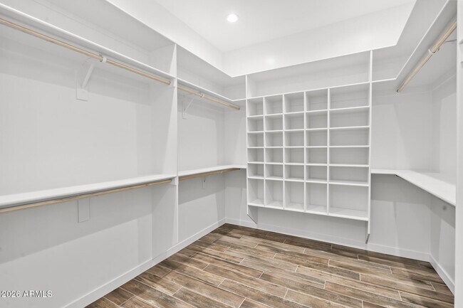 Building Photo - 22926 W La Mirada Dr