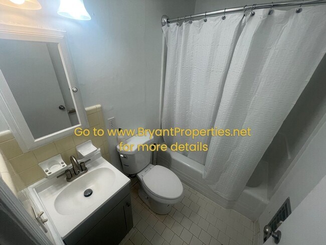Building Photo - 3133 Cloverwood Dr