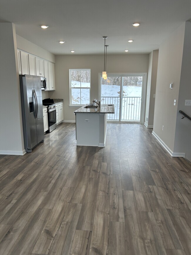 Building Photo - 113 Kinkade Ct