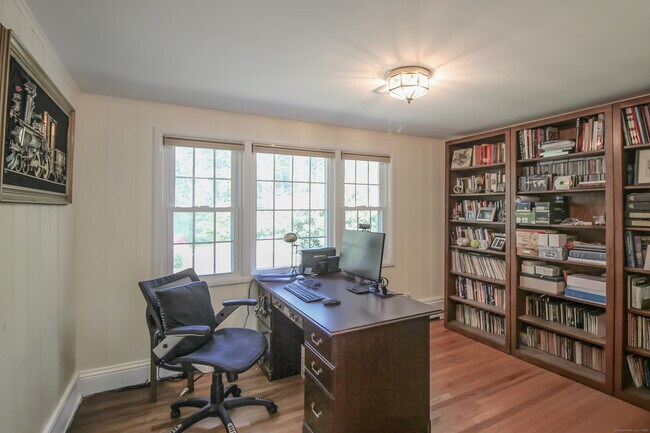 Building Photo - 259 Wilton Rd