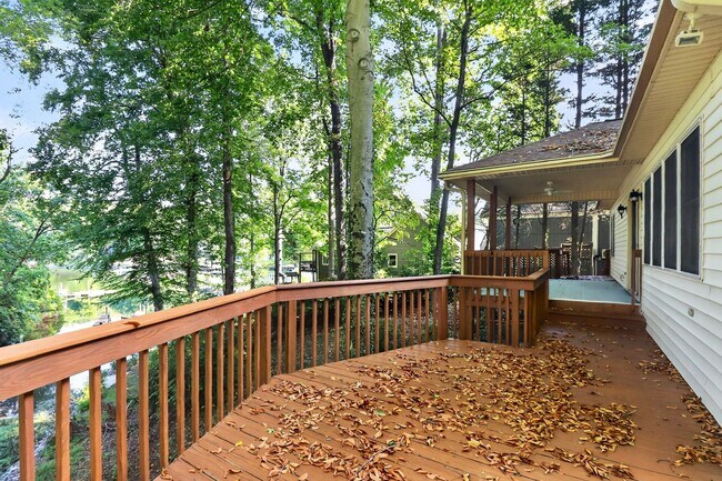 Building Photo - 151 Seagrove Ln