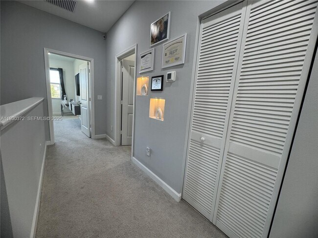 Building Photo - 4862 Navali Dr