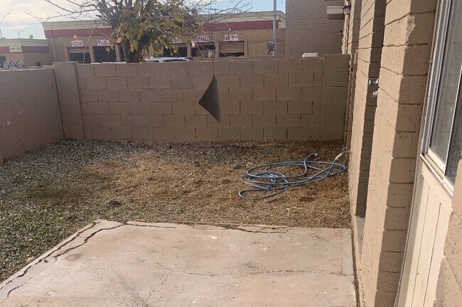 Building Photo - West Hill Apartments