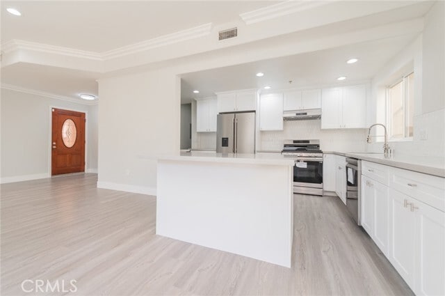 Building Photo - 5719 Camellia Ave