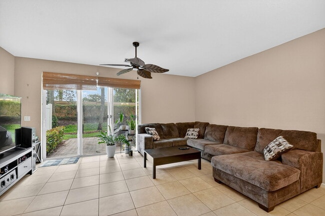 Building Photo - 5296 Palm Colony Dr