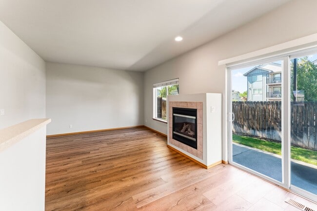 Building Photo - Live in Redmond Oregon