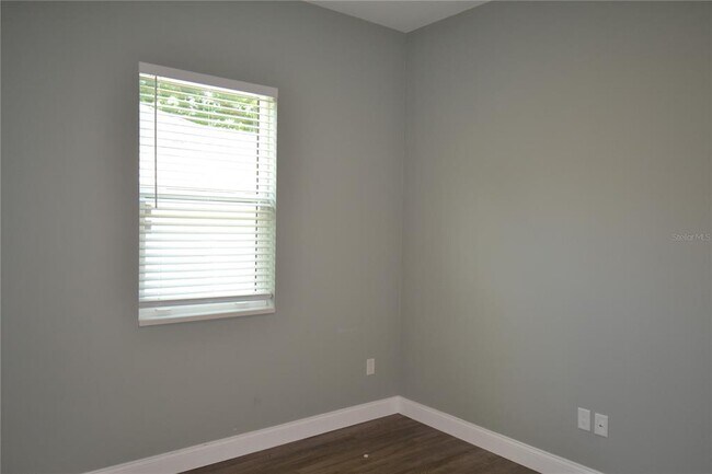 Building Photo - 281 Diogenes St