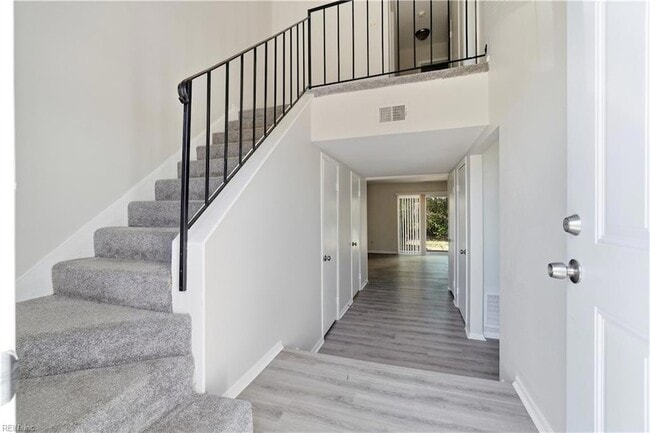 Building Photo - 1261 Clydesdale Ln