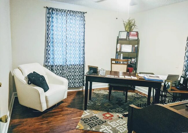 Building Photo - 22 W Cromwell St