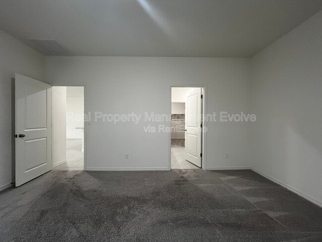 Building Photo - 19434 W Hazelwood St