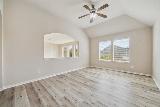Building Photo - 5430 Linden Rose Ln