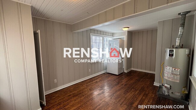 Building Photo - 2377 Jackson Ave